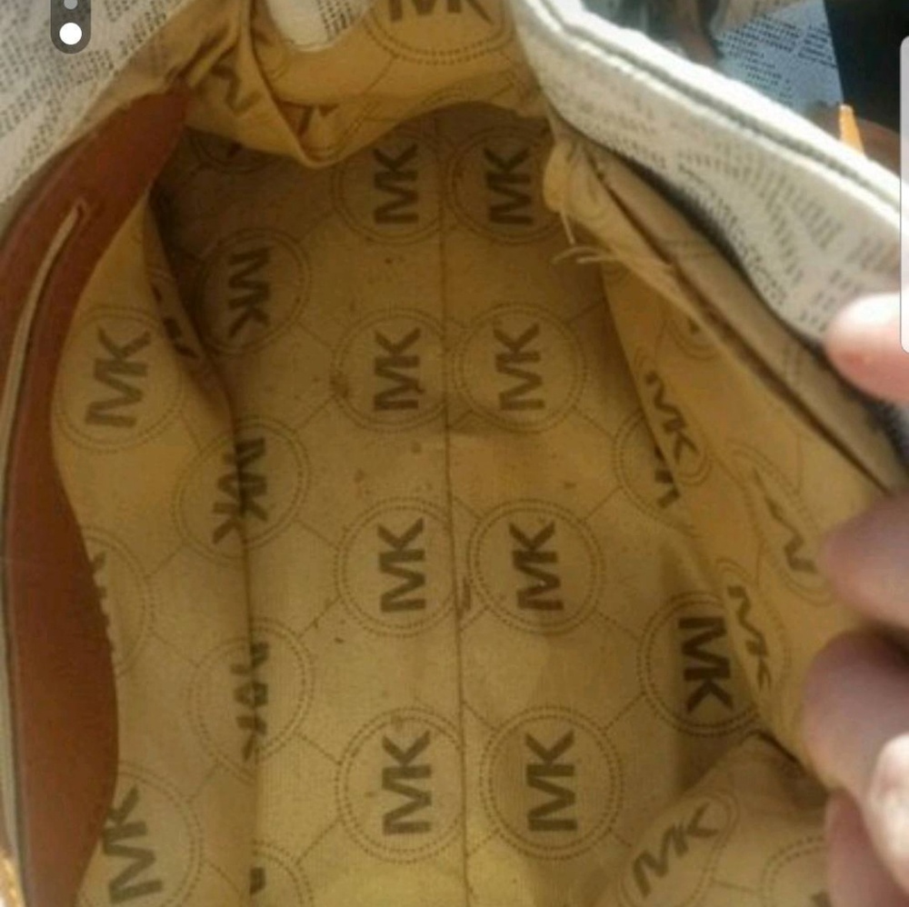 Purse - Picture 3 of 3
